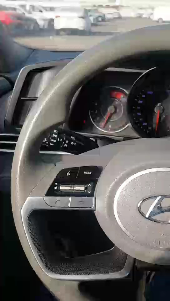 Hyundai Elantra  2023 video