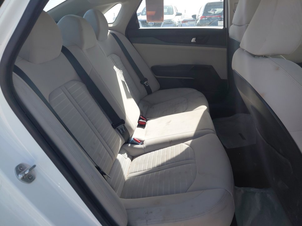 كيا K5 ال اكس 2021 image