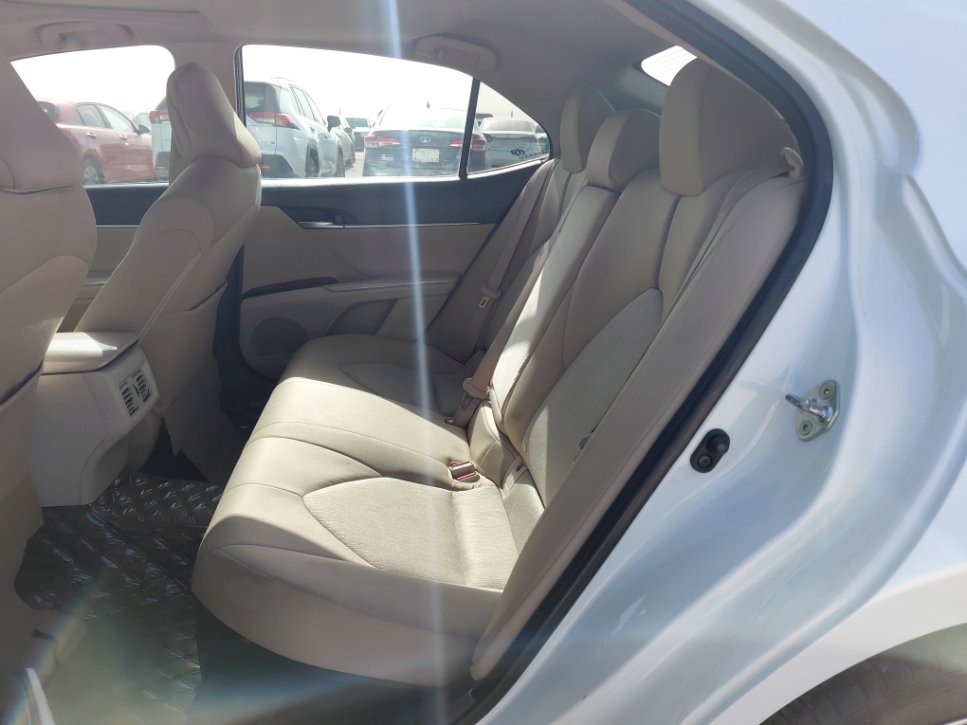 تويوتا كامري GLE HEV  2023 image