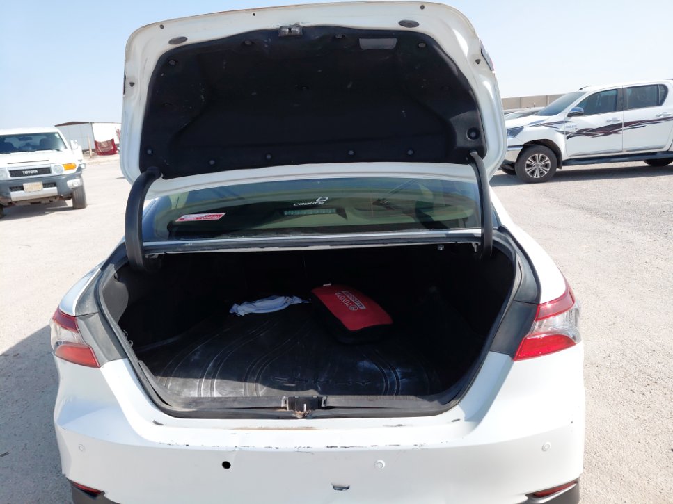 تويوتا كامري GLE HEV  2023 image