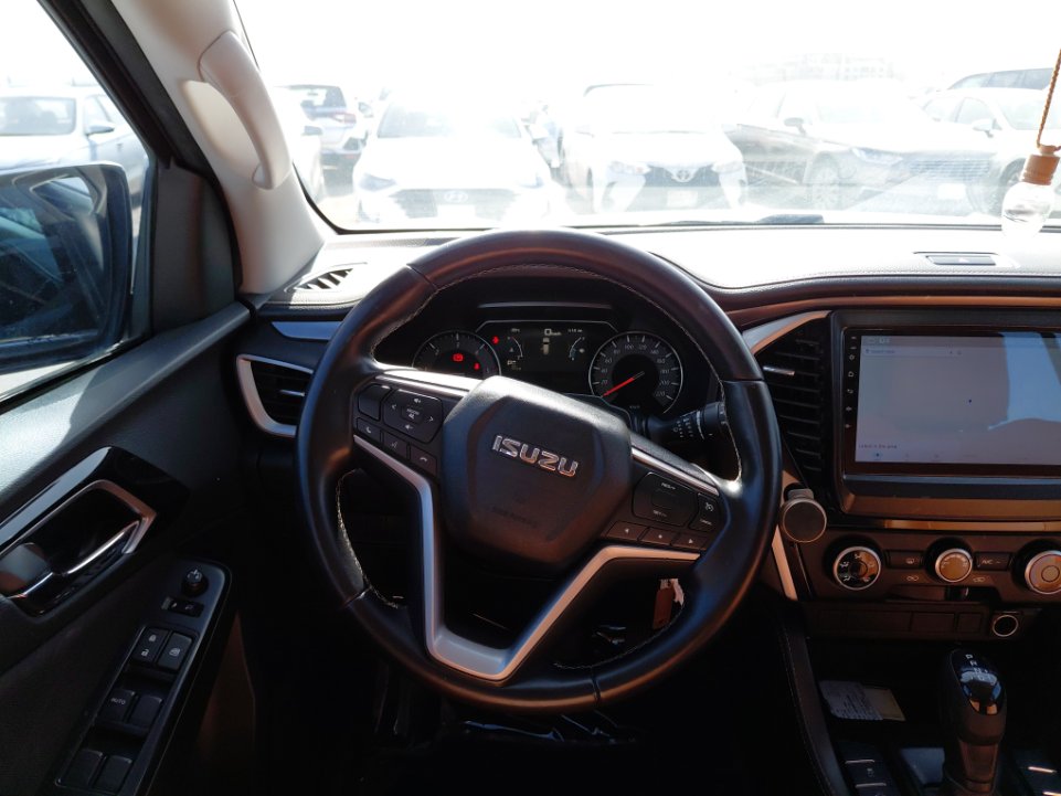 ايسوزو MUX  2023 image