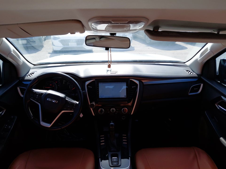 ايسوزو MUX  2023 image