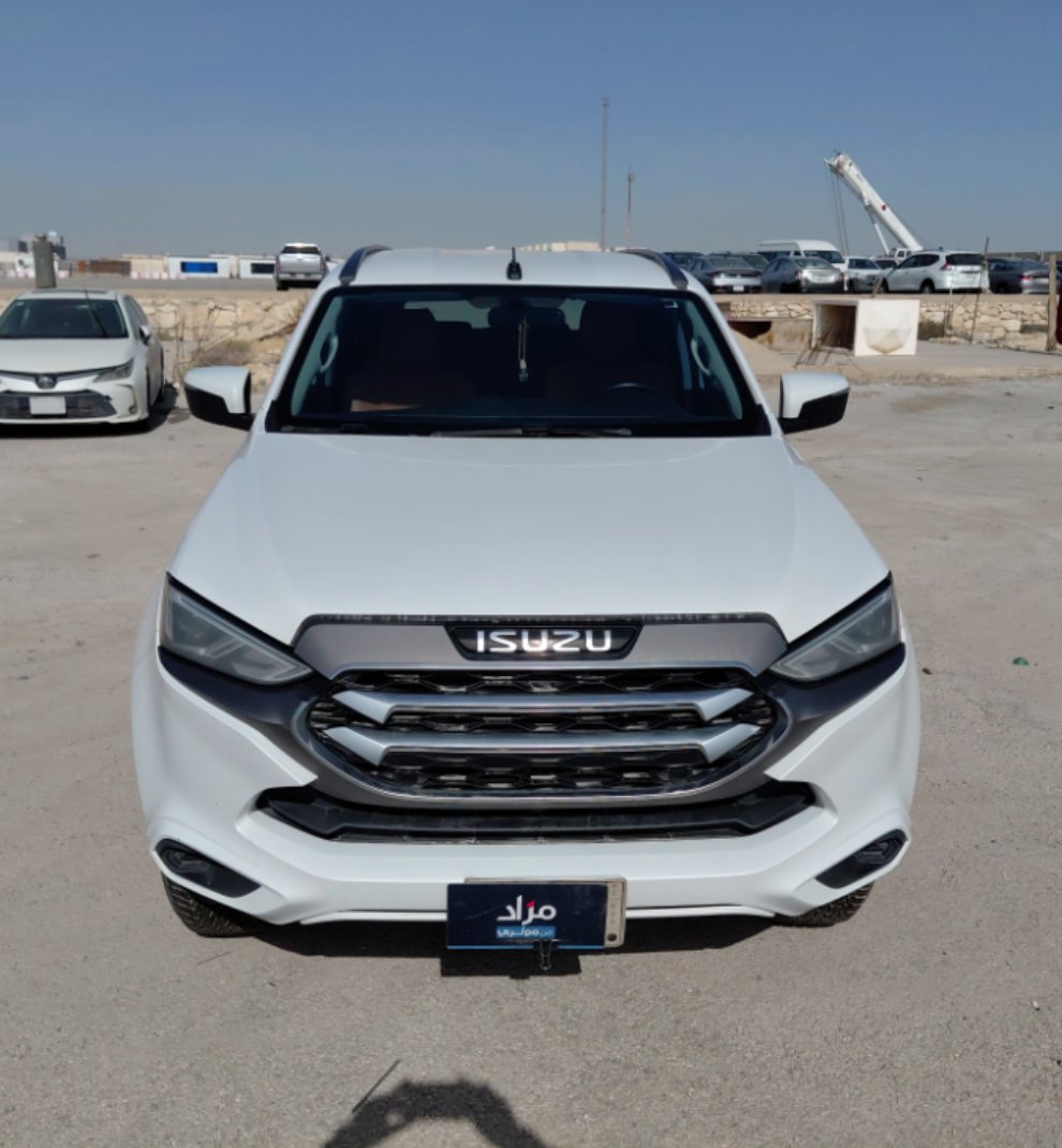 ايسوزو MUX  2023