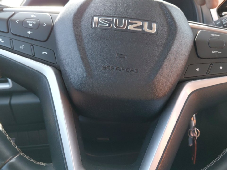 ايسوزو MUX  2023 image