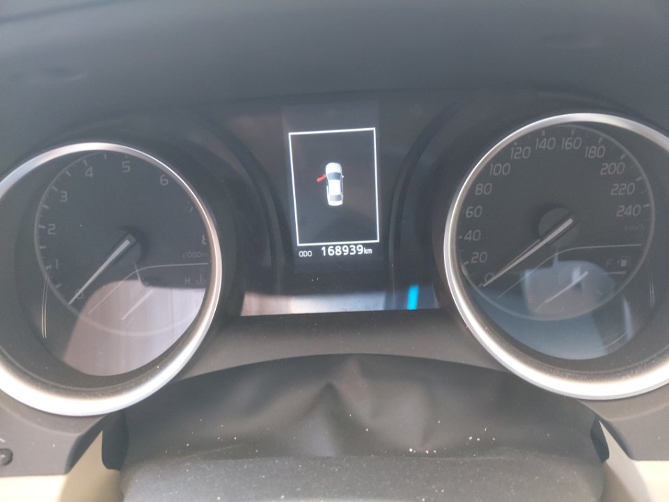 Toyota Camry GLE 2024 image