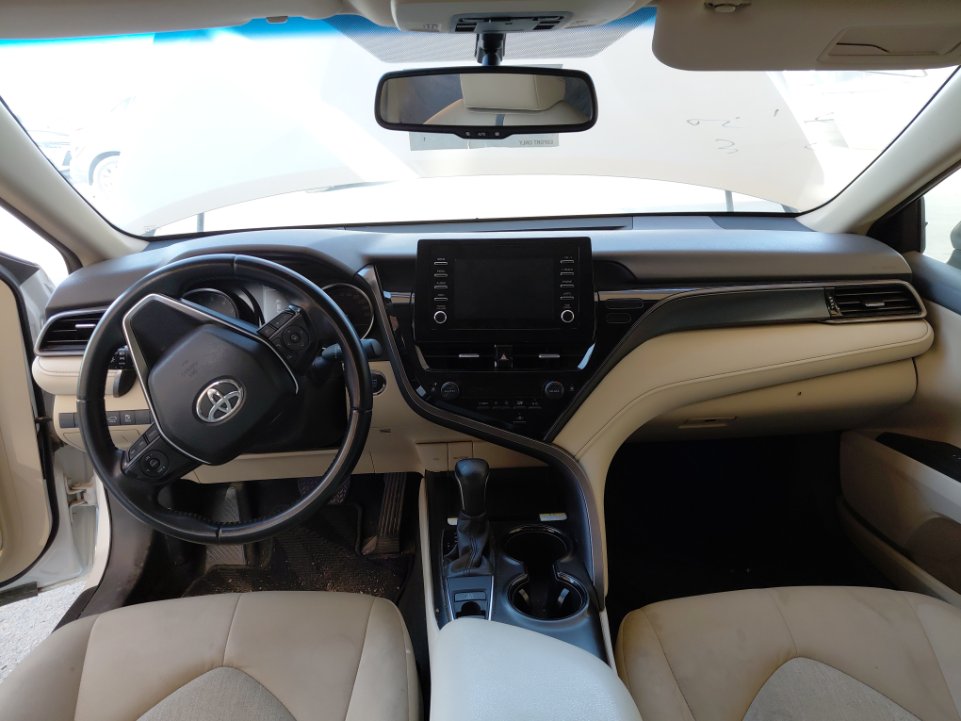 Toyota Camry GLE 2024 image