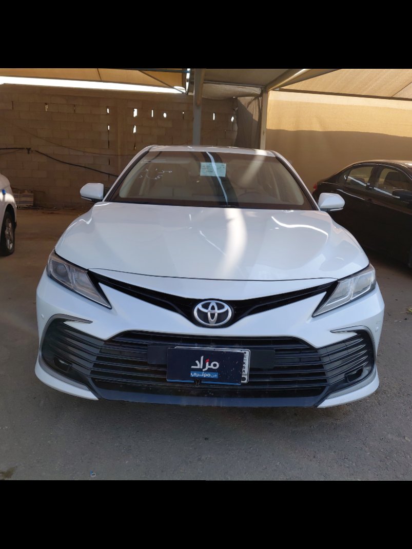 Toyota Camry GLE 2024