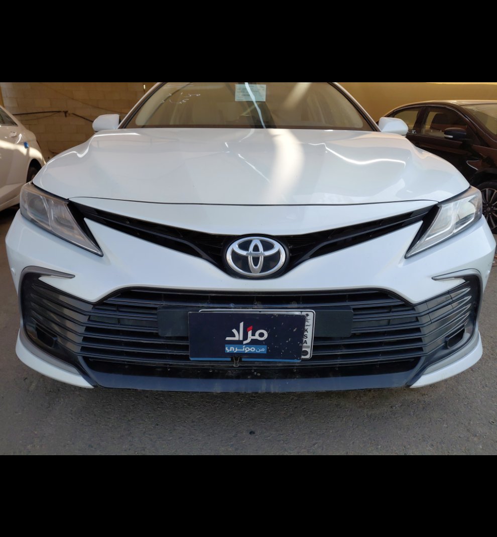 Toyota Camry GLE 2024 image