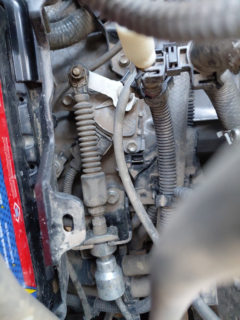 Toyota Camry GLE 2024 image