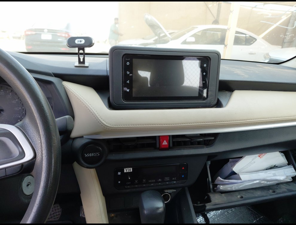 Toyota Yaris Y 2024 image