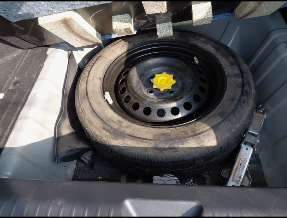 Toyota Yaris Y 2024 image