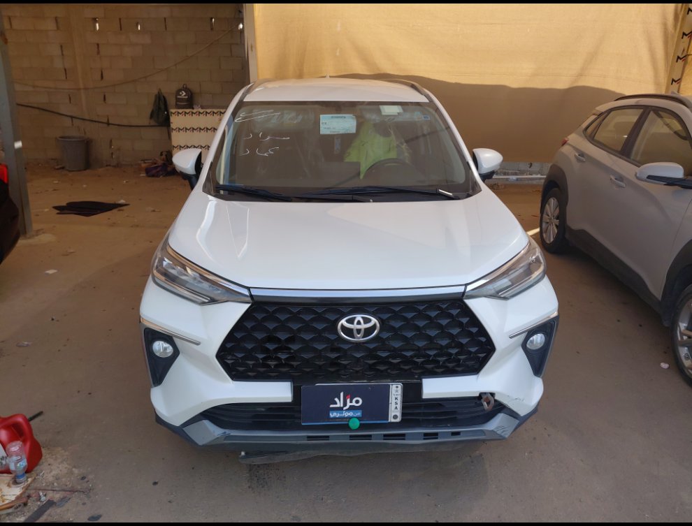 تويوتا فيلوز GLX 2024