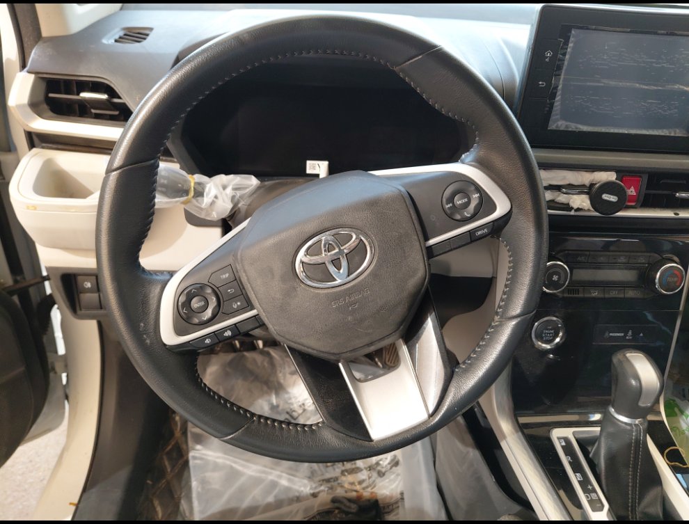 Toyota VELOZ GLX 2024 image