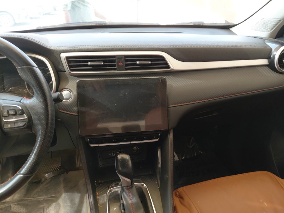 MG ZS عادي رياضية 2023 image