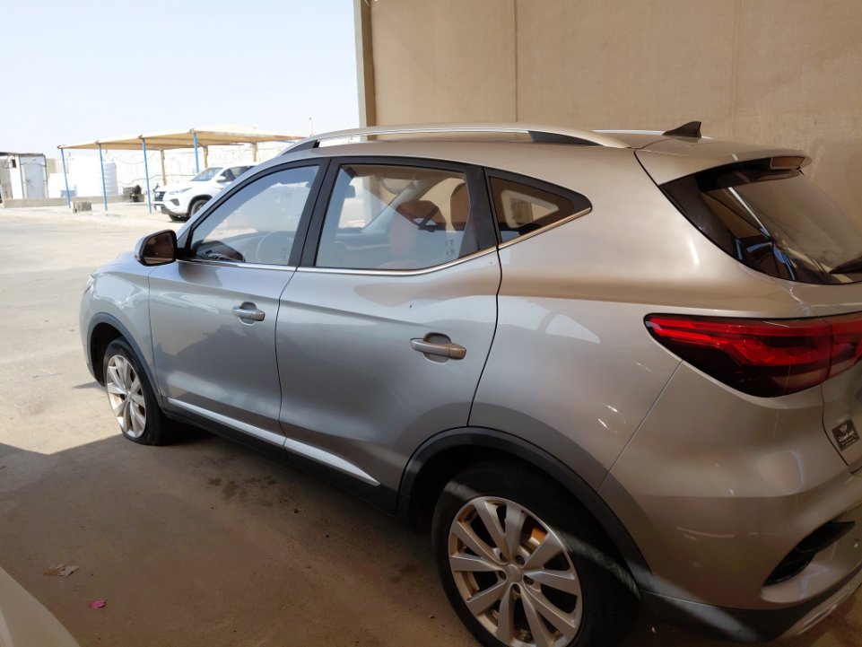 MG ZS عادي رياضية 2023 image