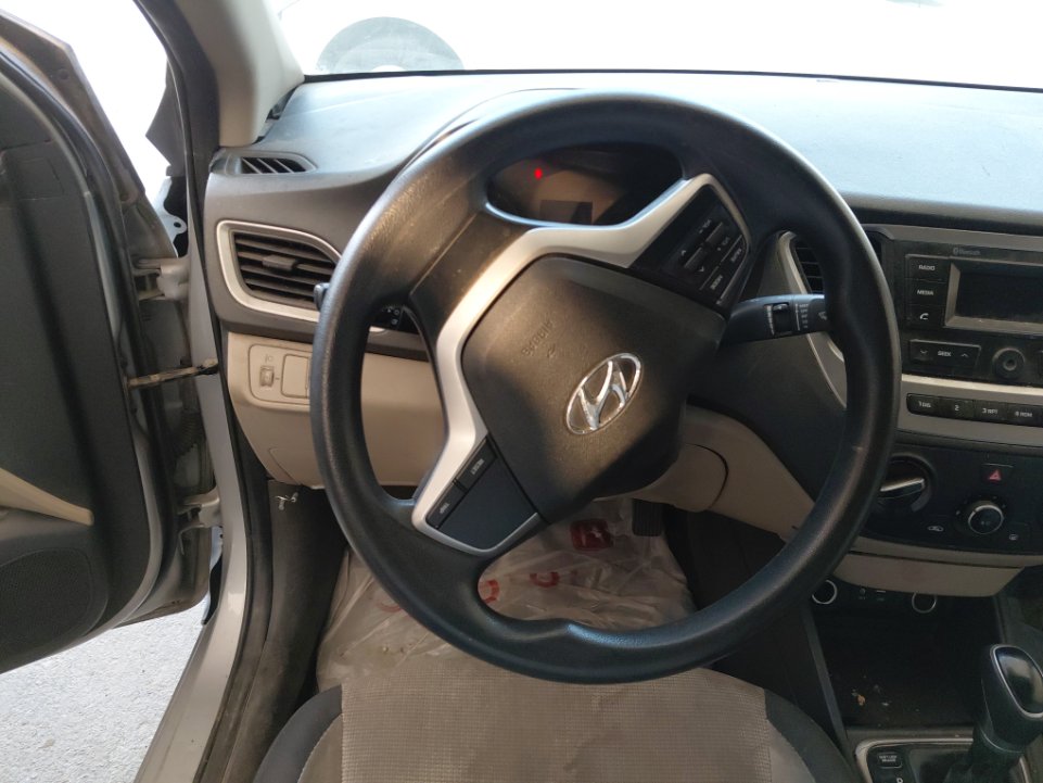 Hyundai Accent STD 2020 image