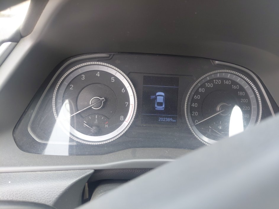 Hyundai Sonata GL 2023 image