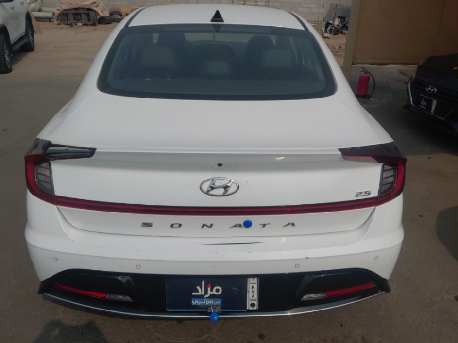 Hyundai Sonata GL 2023 image
