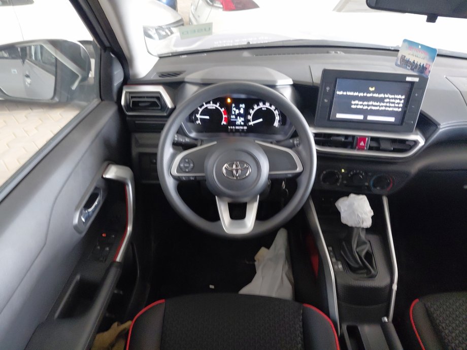 Toyota RAIZE XLE 2024 image