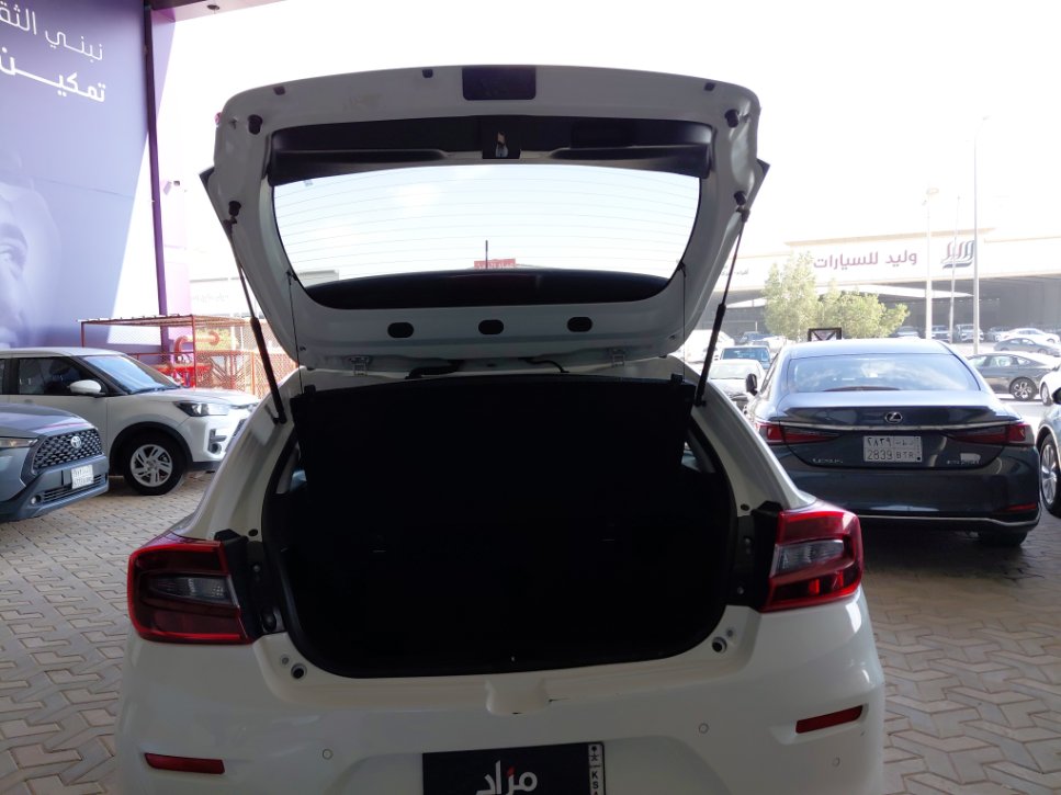 سوزوكي بالينو GL 2023 image