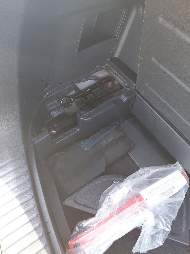 كيا تيلورايد EX 2021 image