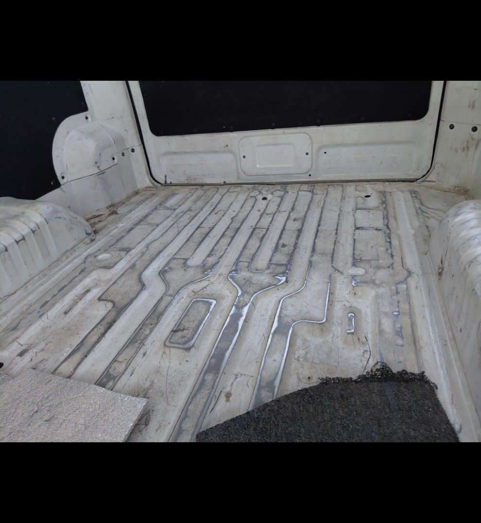 نيسان أورفان  2020 image