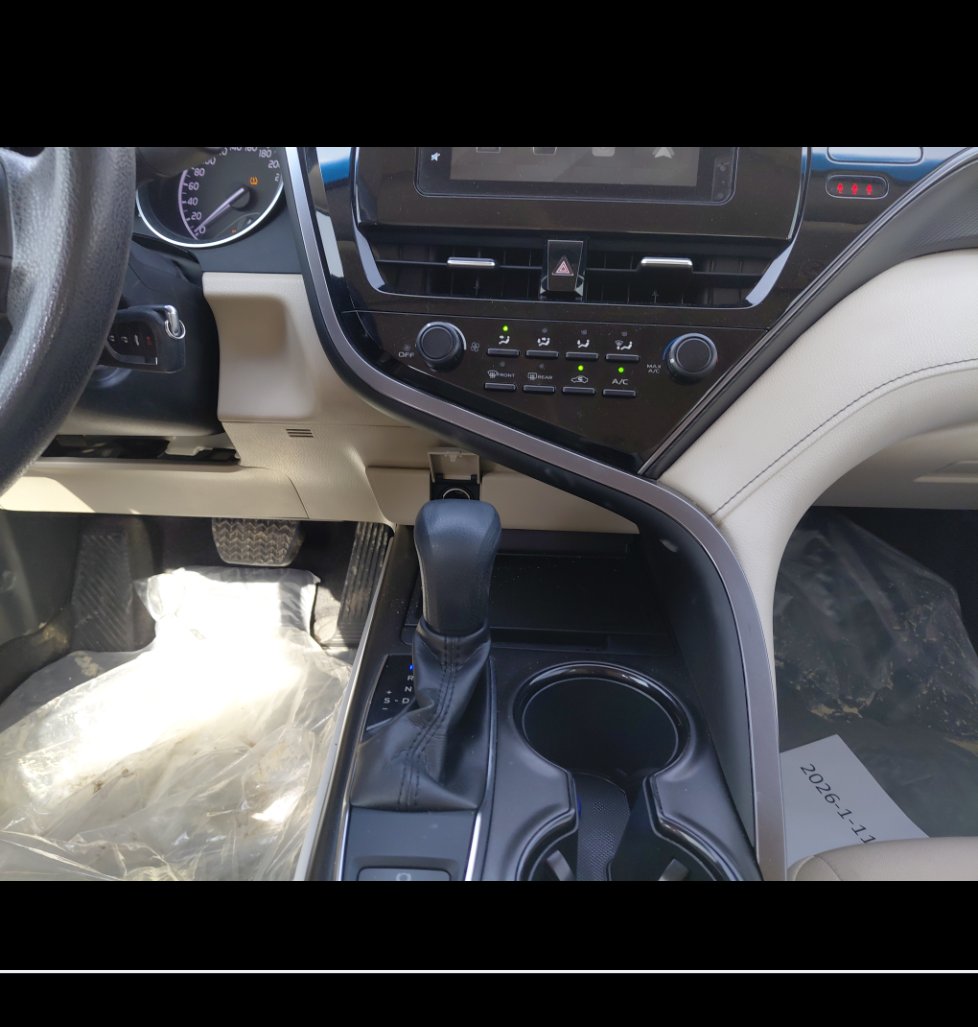 Toyota Camry  2022 image