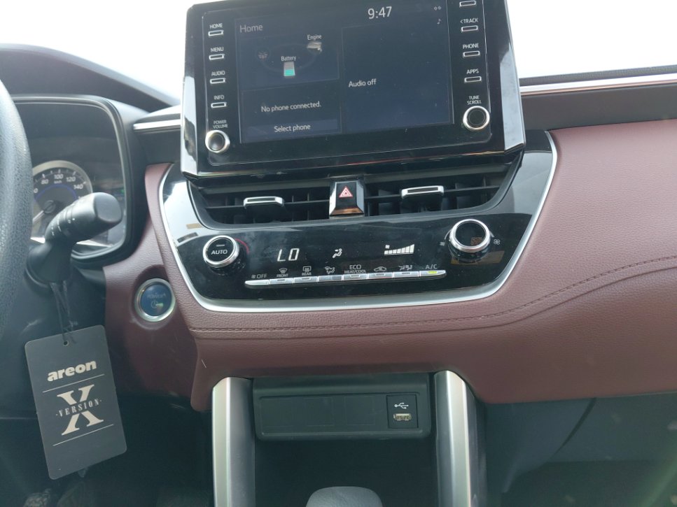 Toyota Corolla Cross AWD 2024 image