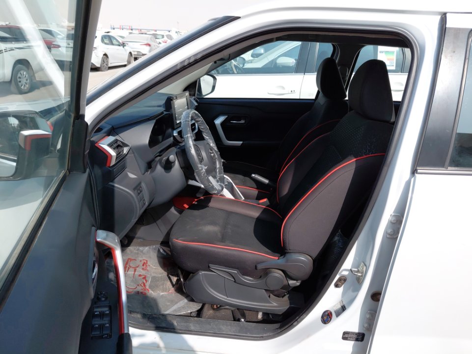 Toyota RAIZE XLE 2024 image