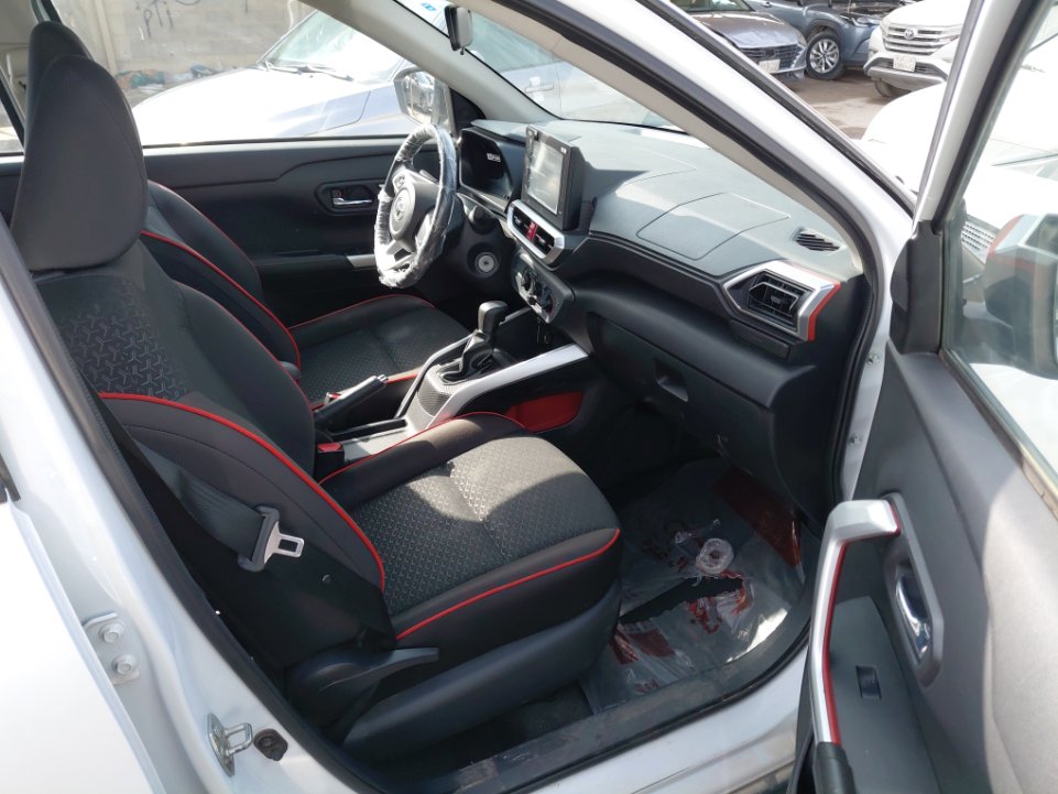 Toyota RAIZE XLE 2024 image