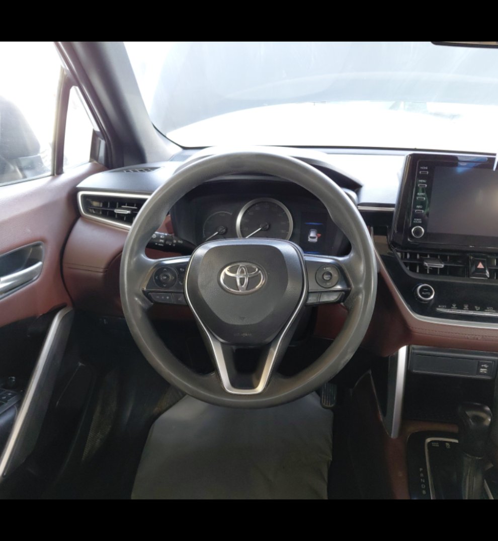 Toyota Corolla Cross LE HEV 2023 image