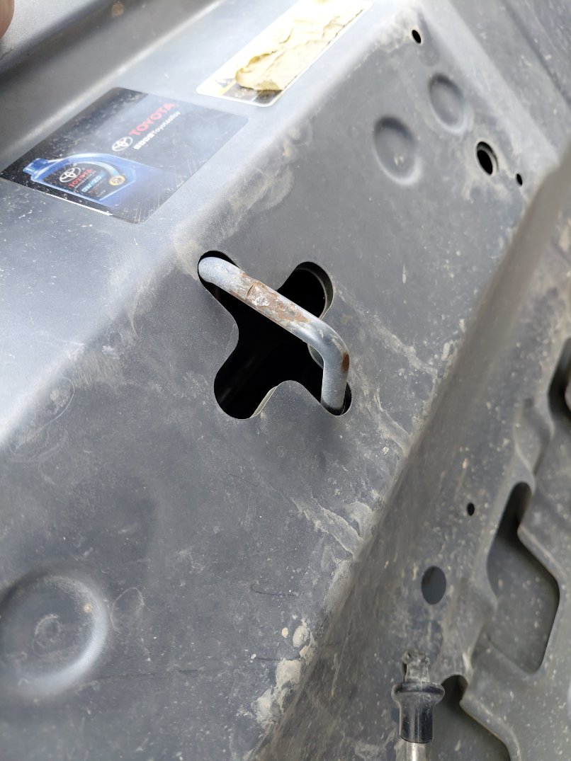 Toyota Corolla Cross LE HEV 2023 image