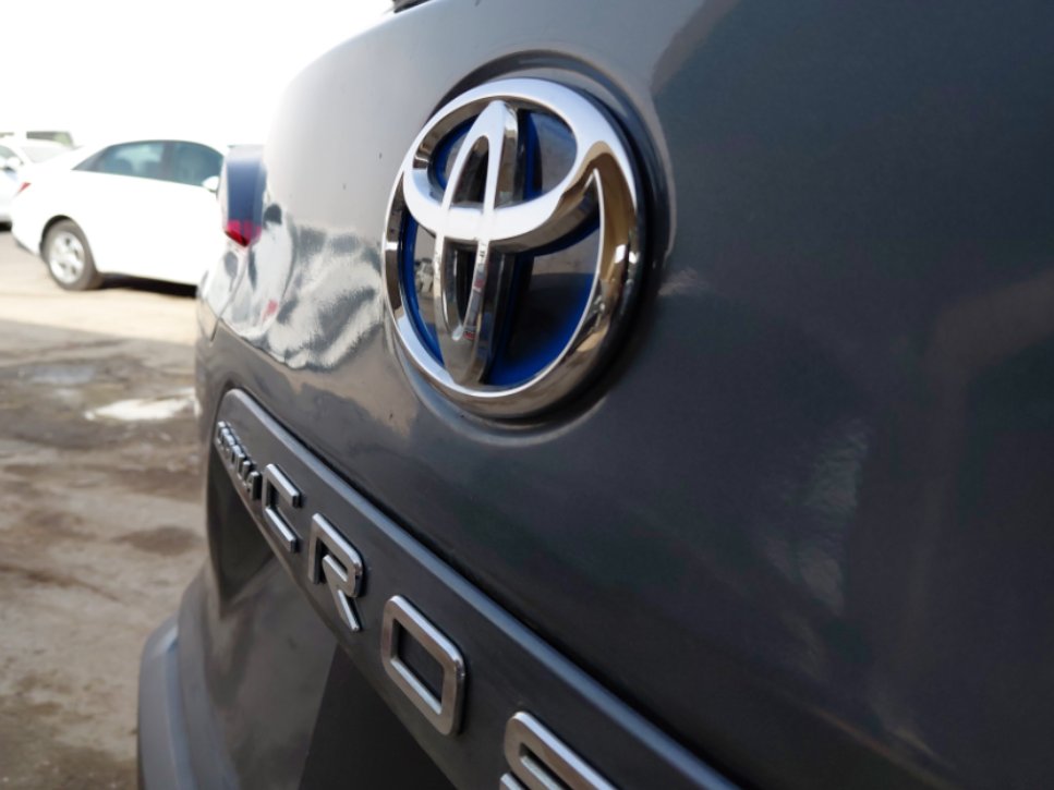 Toyota Corolla Cross LE HEV 2023 image