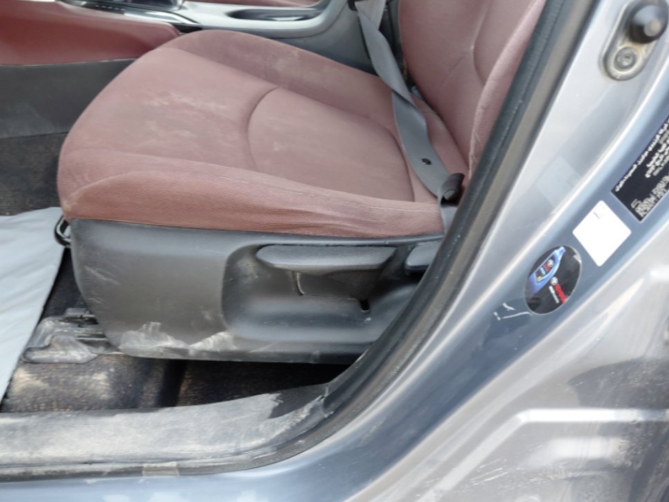 Toyota Corolla Cross LE HEV 2023 image