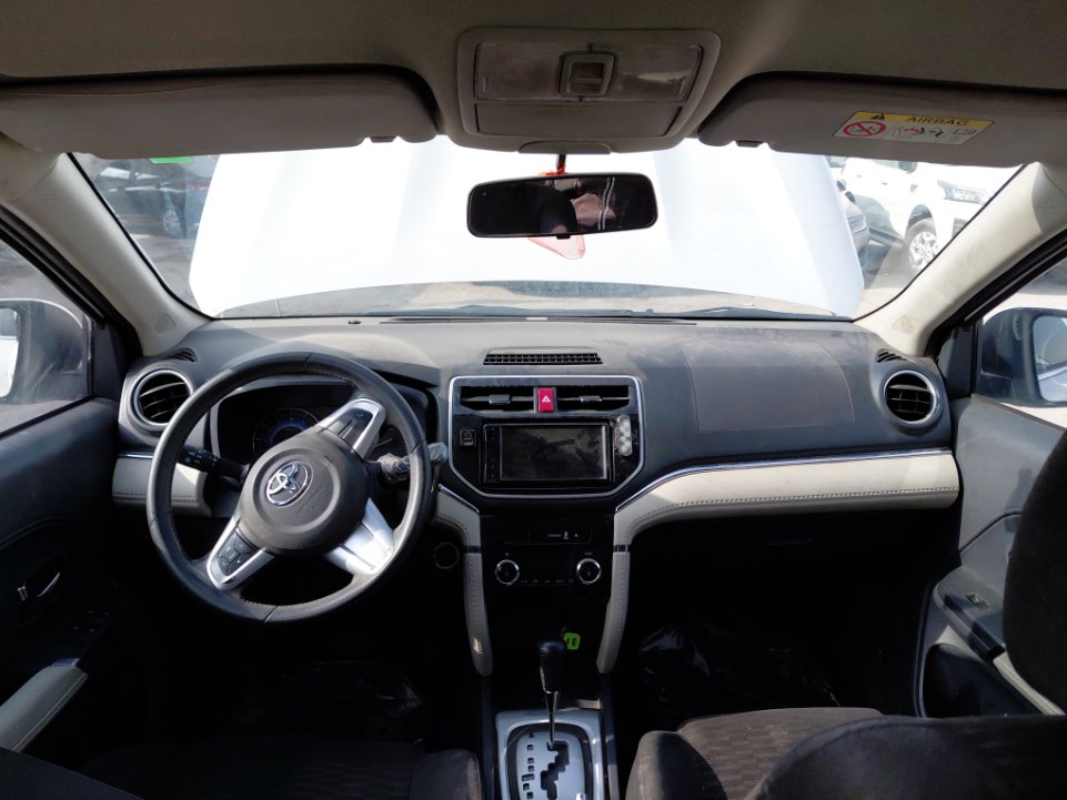 تويوتا راش GL 75 -  Sports 2022 image