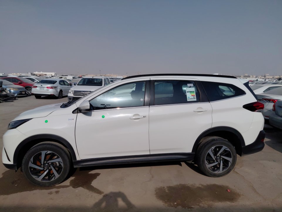 تويوتا راش GL 75 -  Sports 2022 image
