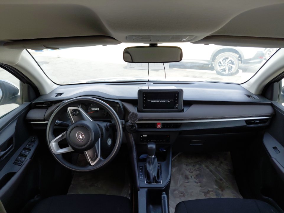 تويوتا يارس Y 2024 image