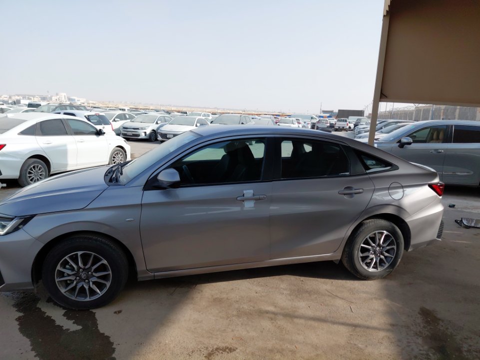 تويوتا يارس Y 2024 image