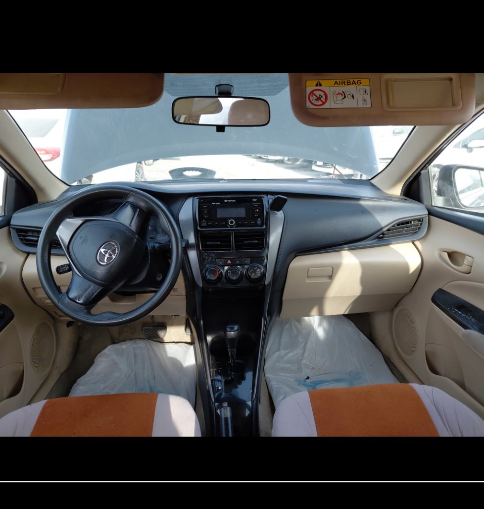 تويوتا يارس Y FLT 2021 image