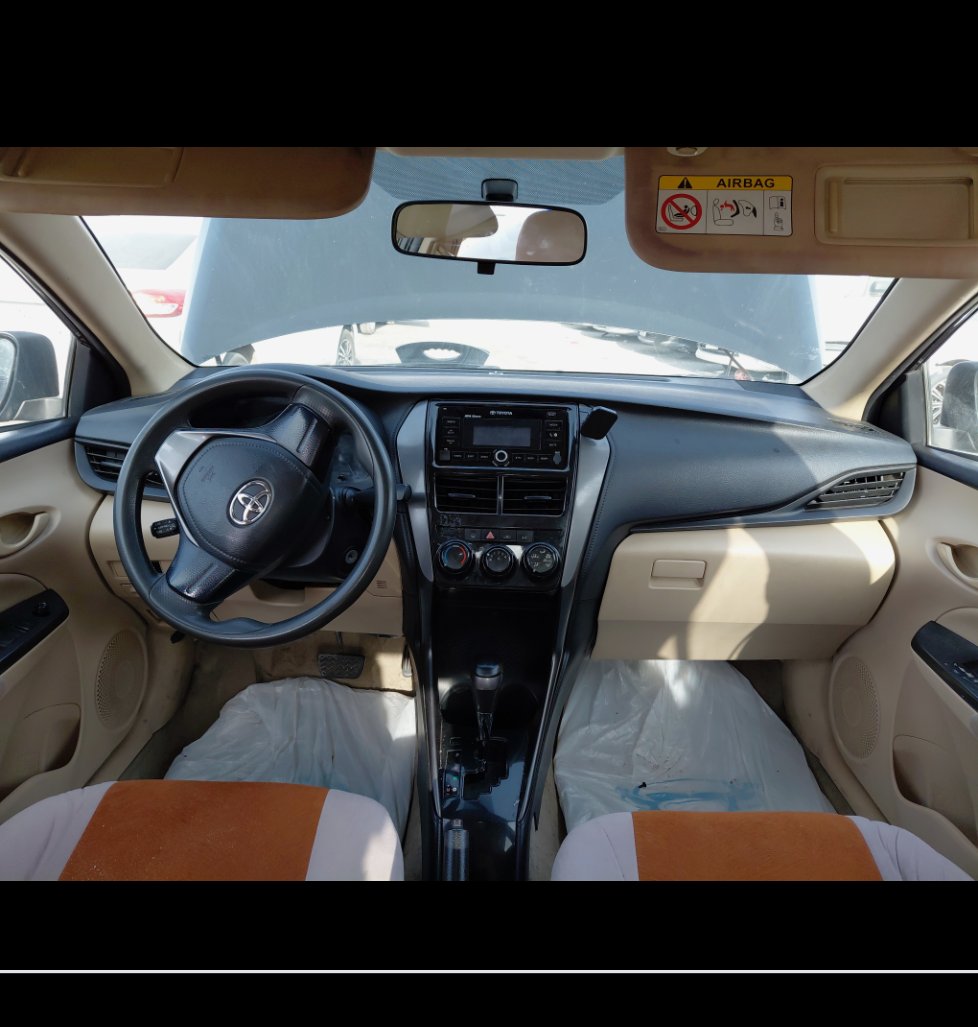 تويوتا يارس Y FLT 2021 image