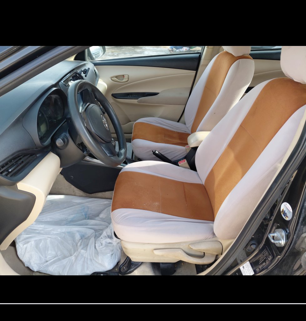 تويوتا يارس Y FLT 2021 image