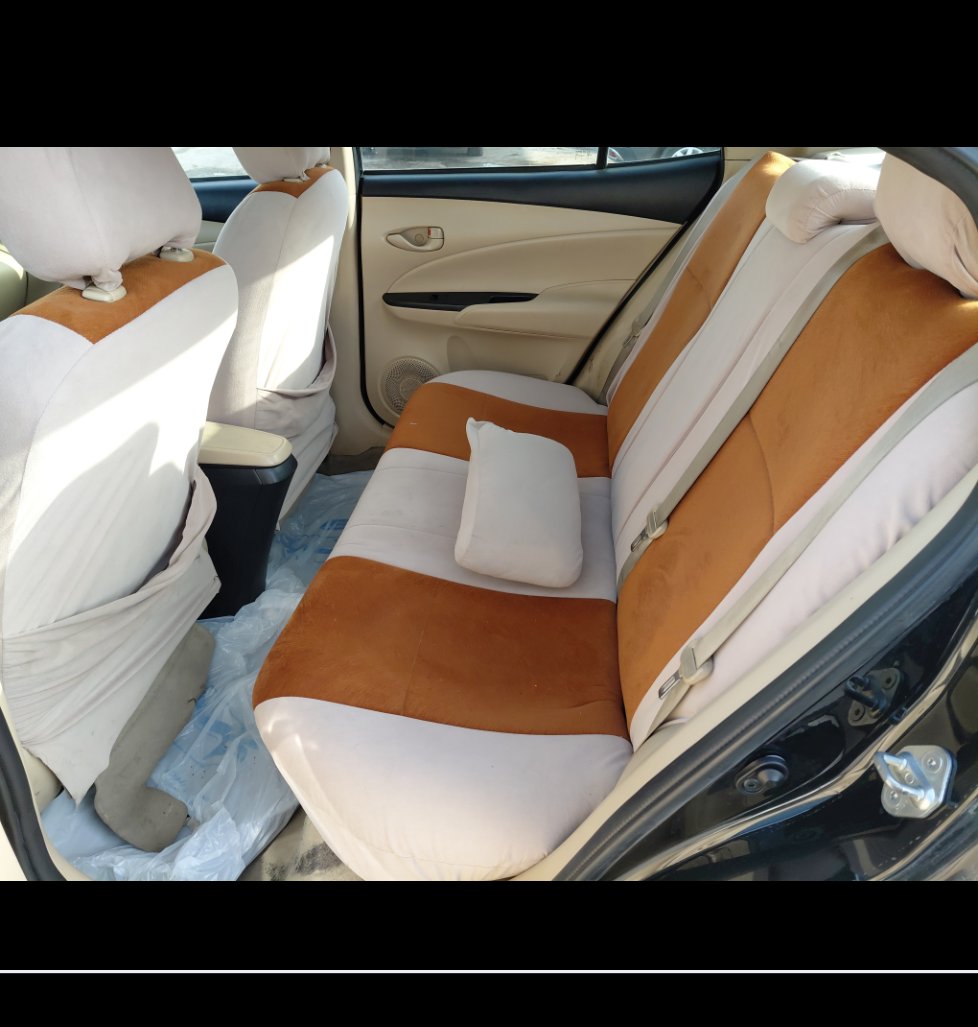 تويوتا يارس Y FLT 2021 image