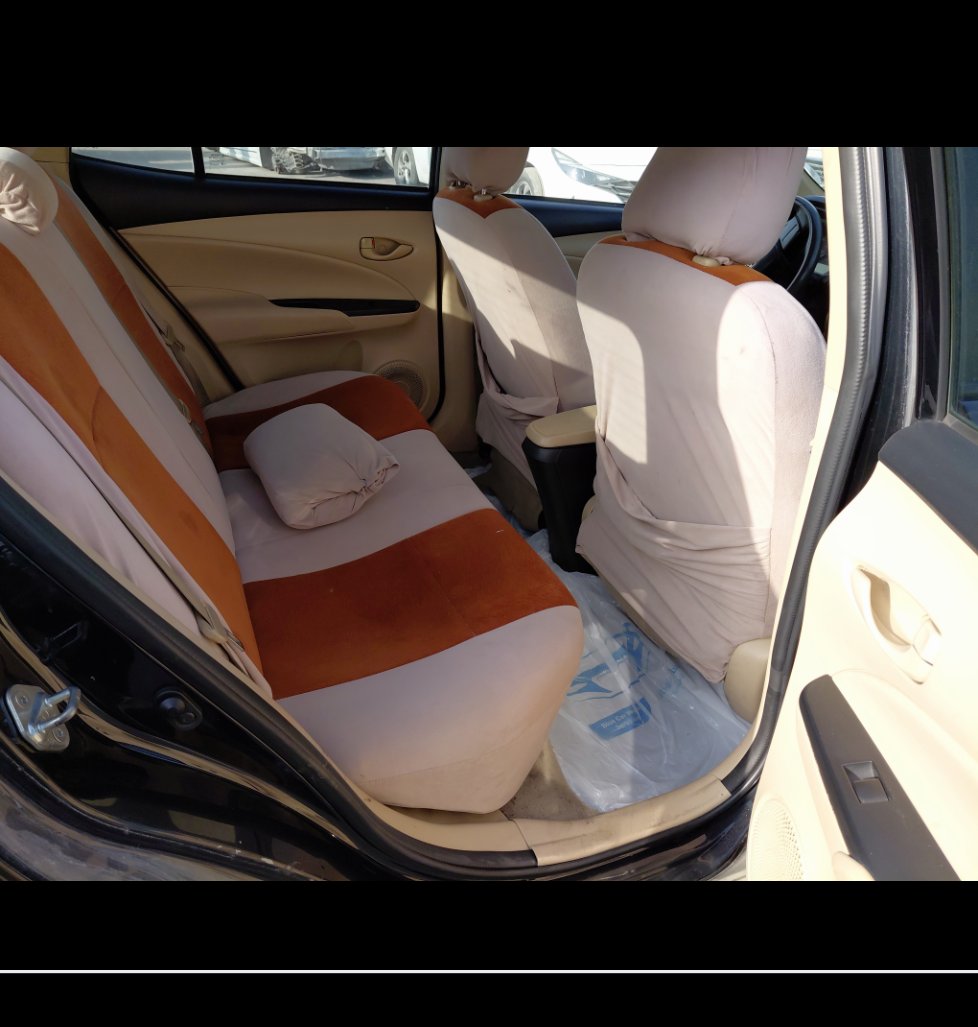 تويوتا يارس Y FLT 2021 image