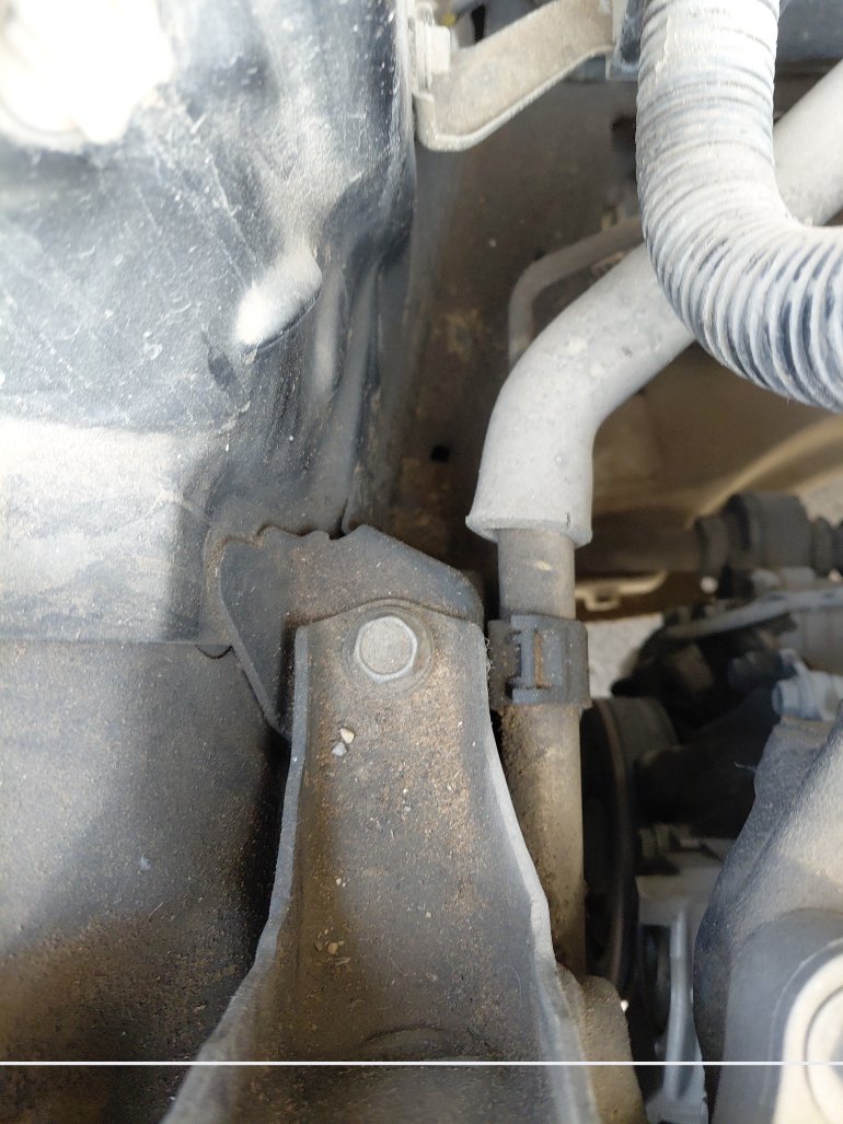 تويوتا يارس Y FLT 2021 image