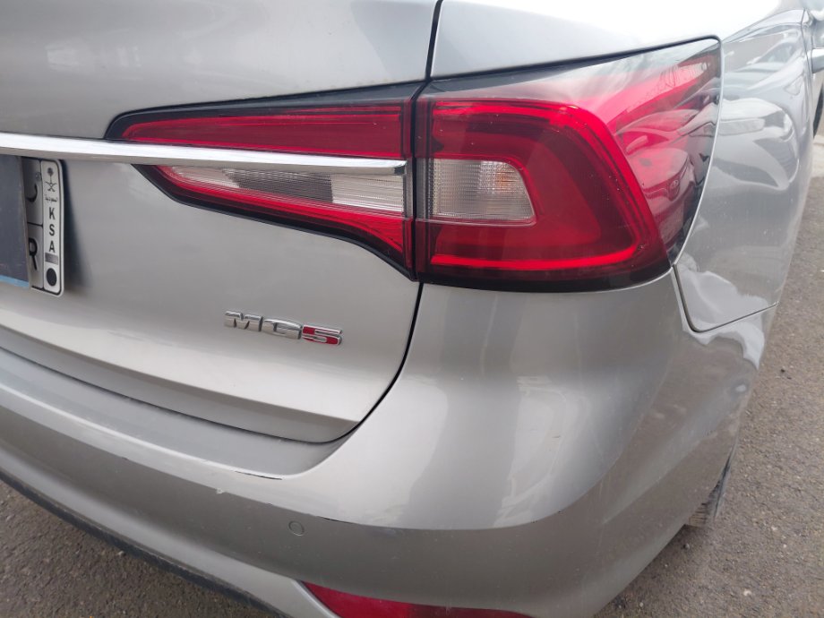 إم جي 5 مريح 2024 image