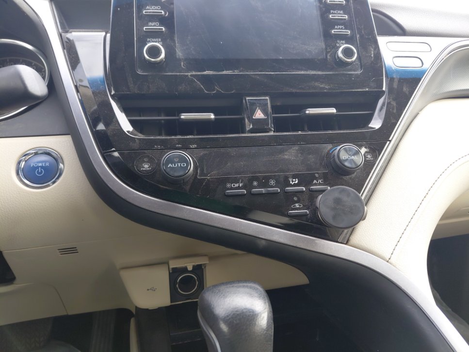 تويوتا كامري GLE HEV  2024 image