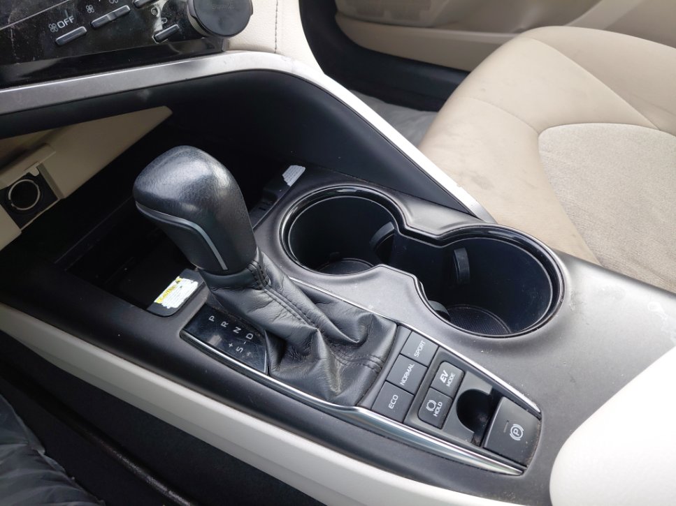 تويوتا كامري GLE HEV  2024 image