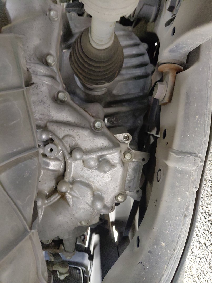 تويوتا كامري GLE HEV  2024 image