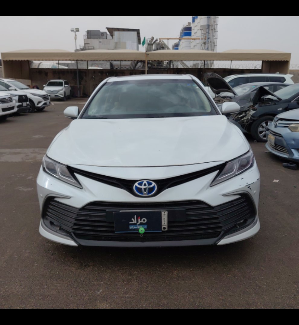 تويوتا كامري GLE HEV  2024