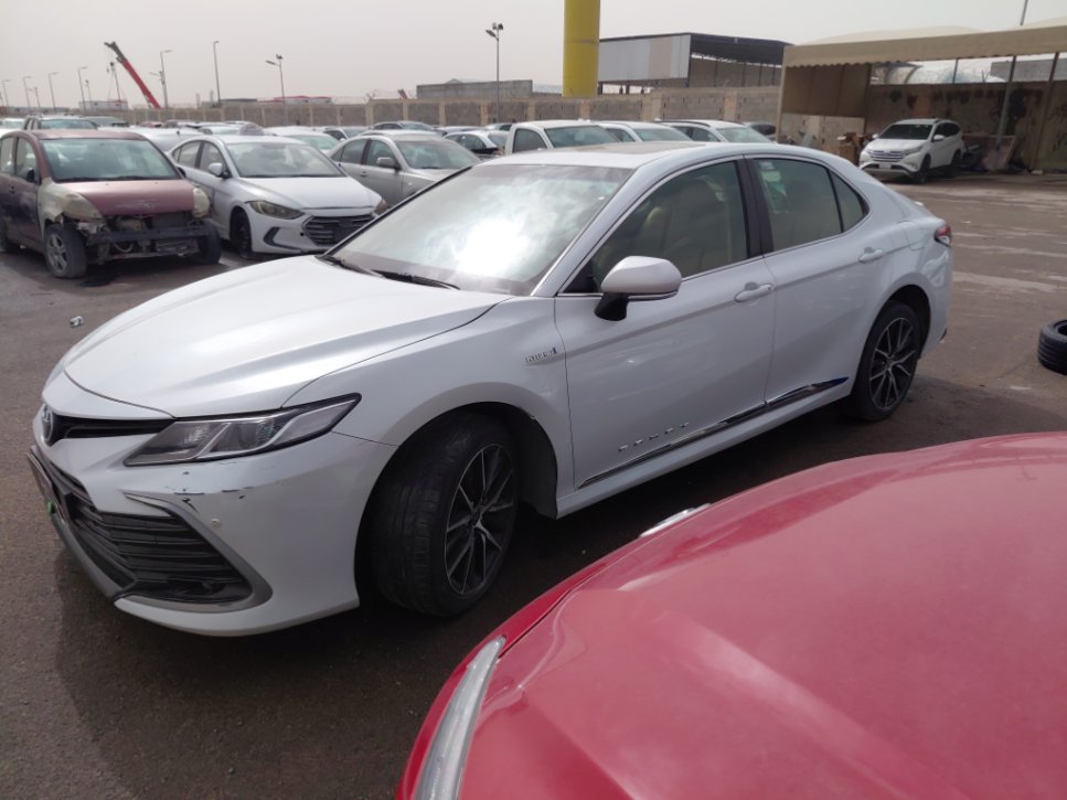 تويوتا كامري GLE HEV  2024 image